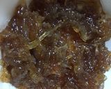 Foto del paso 4 de la receta: Bifecitos de lomo con cebolla caramelizada