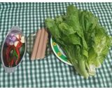Foto langkah ke 1 dari resep Tumis Sawi & Sosis.