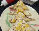 A picture of step 4 of Cheese corn open toast.