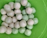 Foto langkah ke 5 dari resep Bola Bola Susu.