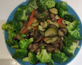 Foto del paso 4 de la receta: Lubina a la Sal con verduras