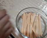 Foto del paso 6 de la receta: Paletas de vainilla, nuez, chicle y fresa