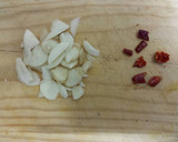 Foto del paso 3 de la receta: Truchas al horno con ajos
