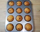 A picture of step 7 of Banana chocolate chip muffins 🧁.