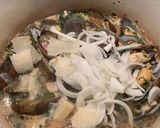 รูปขั้นตอนการทำที่ 2 ของ หอยแมลงภู่อบเบียร์ (Mussels Pot)