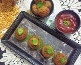 A picture of step 7 of Chana Dal Vada.