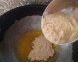 A picture of step 2 of Amaranth water chestnut flour halwa.