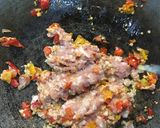 รูปขั้นตอนการทำที่ 3 ของ ผัดผักบุ้งไก่สับ
