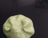 Foto langkah ke 4 dari resep Pandan Mexican Bun.
