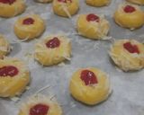 Foto langkah ke 6 dari resep Thumbprint Cookies.