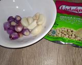 Foto langkah ke 1 dari resep Bumbu dasar Bawang ~niQniQ Kitchen.