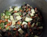 Foto del paso 4 de la receta: Carne con verduras