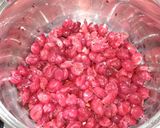 Meggyes tejfölös túrótorta kekszalapon recept fázis 2 fotója
