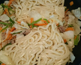 A picture of step 7 of Easy Lunch: Stir-Fried Udon with Oyster Sauce.