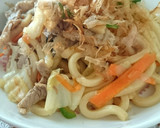 A picture of step 9 of Easy Lunch: Stir-Fried Udon with Oyster Sauce.