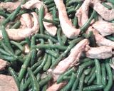 A picture of step 11 of Green Beans and Marinated Pork Strips.