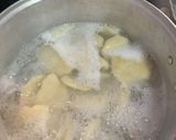 Foto del paso 2 de la receta: Domplines con salami guisado 🇩🇴
