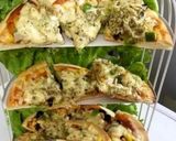 A picture of step 7 of Pita pizza.