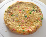 Foto del paso 7 de la receta: Ranita Birthday Cake relleno de compota de maracuyá y toronja