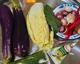 Foto langkah ke 1 dari resep Lodeh Sawi Putih Tempe Terong.