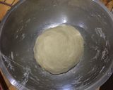 Foto langkah ke 2 dari resep Jumbo Pizza - pizza super empuk lembut- resep tintin rayner.