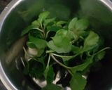 A picture of step 1 of Garlic chutney.