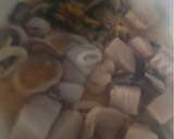 Foto del paso 4 de la receta: Zarzuela de pescado y gambones, low cost !!