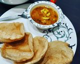 A picture of step 7 of Aloo puri.