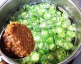 A picture of step 3 of Okra Miso Soup (with Lots of Okra).