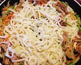 A picture of step 6 of Vegetable-Packed Yaki Udon (Stir-Fried Udon Noodles).