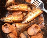 A picture of step 2 of Suaced Fried Fish.