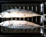 รูปขั้นตอนการทำที่ 1 ของ ปลาซาบะย่างซีอิ๊ว Grilled saba fish