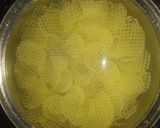A picture of step 2 of Potato chips.