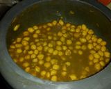A picture of step 2 of Chole puri.
