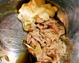 A picture of step 3 of Enjoy a Hearty Daikon and Tuna Salad.