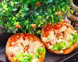 तिरंगा ब्रेड पिज़्ज़ा (Tiranga bread pizza recipe in Hindi) रेसिपी चरण 4 फोटो