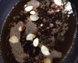 A picture of step 2 of Hakata Motsunabe (Soy Sauce Flavor).