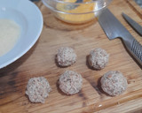 Foto del paso 5 de la receta: Croquetas de peus de porc,bechamel de ceps y carpaccio gambas
