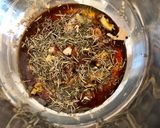 Hình bước làm 1 của món Gà nướng rosemary
