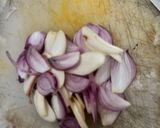 Foto langkah ke 1 dari resep Sayur sop bumbu iris.