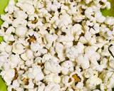 Delicious Homemade Popcorns recipe step 2 photo