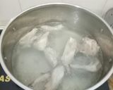 Foto langkah ke 1 dari resep Soup Lobak Jamur Hioko.