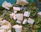 Foto del paso 4 de la receta: Tarta de brócoli, cebolla y quesos