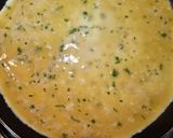 Foto del passaggio 2 della ricetta Rotoli di Frittata alla Pizzaiola con Zucchine e Scamorza