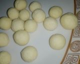 A picture of step 1 of Gullisuwa (milk balls).