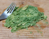 Foto del paso 1 de la receta: Avocado toast con huevo duro