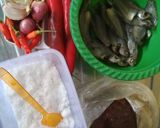 Foto langkah ke 1 dari resep Ikan Sepat Asin Balado.
