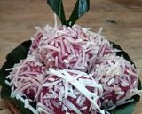 Foto langkah ke 5 dari resep Klepon Buah Naga Cokelat Keju.