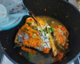 Foto langkah ke 4 dari resep Ikan Kuah Kuning.