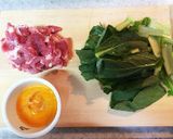 A picture of step 1 of Pork, Egg, and Komatsuna Stir-Fry with Sweet Sauce.